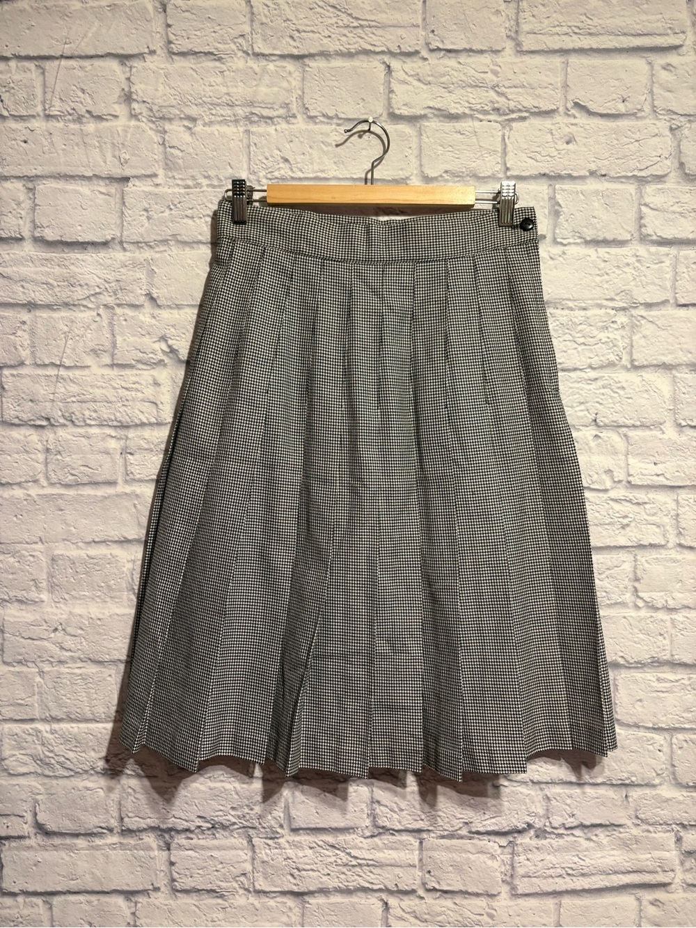 Vintage Classic Black & White Pleated A-Line Skirt Size 12
